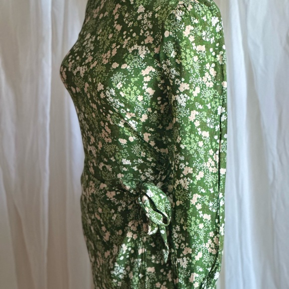 SALE!  Reformation Dress (0) Slit Green Floral Dress - BROKEN ZIPPER:( - Picture 10 of 13